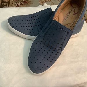 Comfortiva navy blue shoes  Size 9N